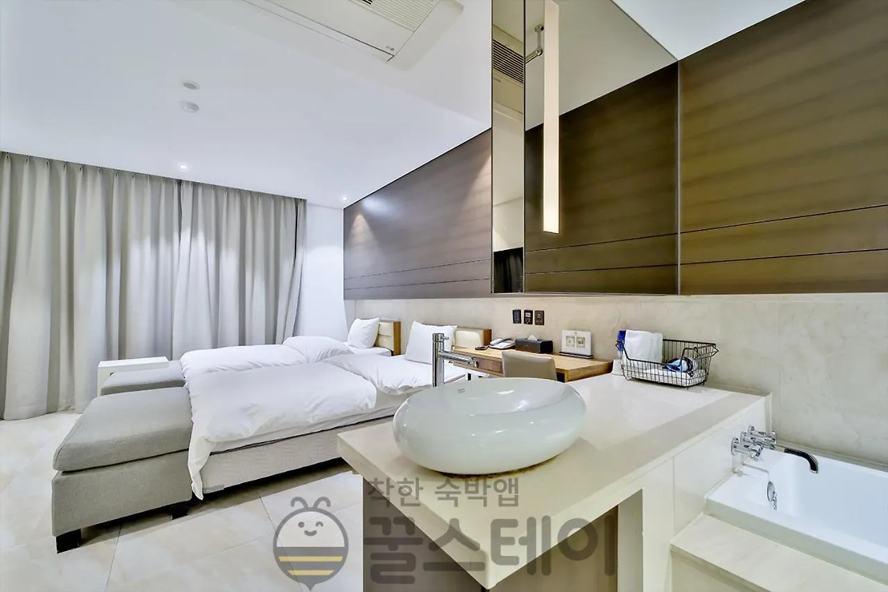 Golden Hotel Incheon 2*,  South Korea