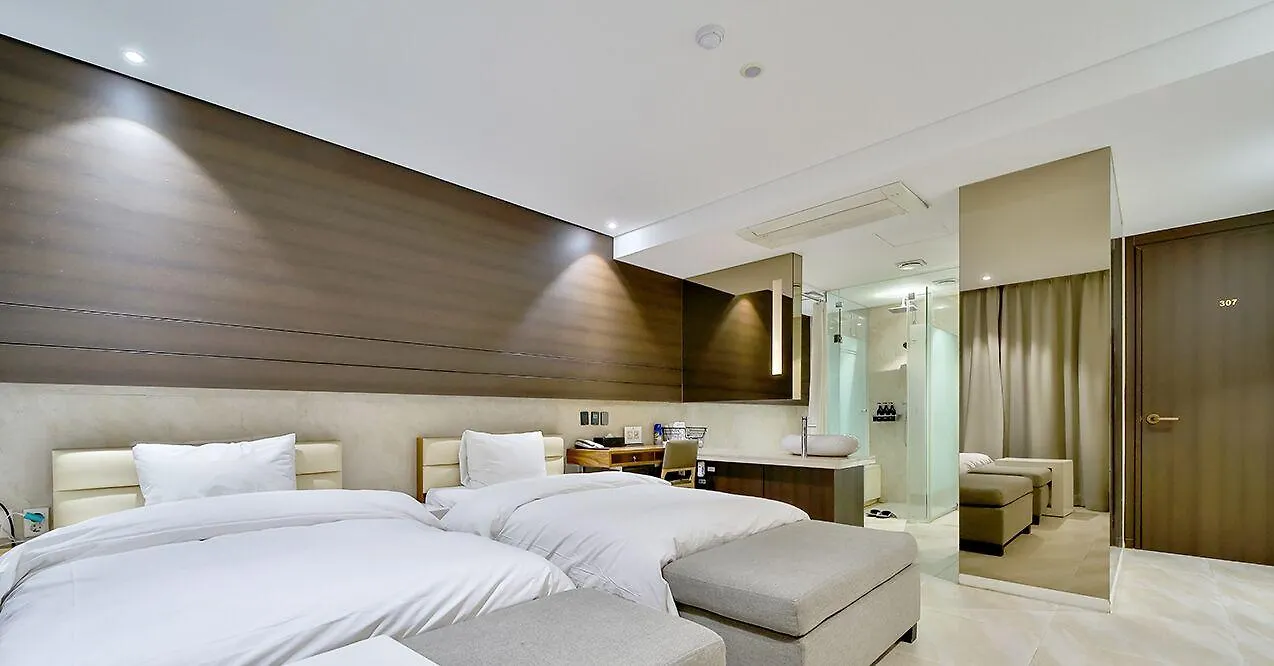 Golden Hotel Incheon