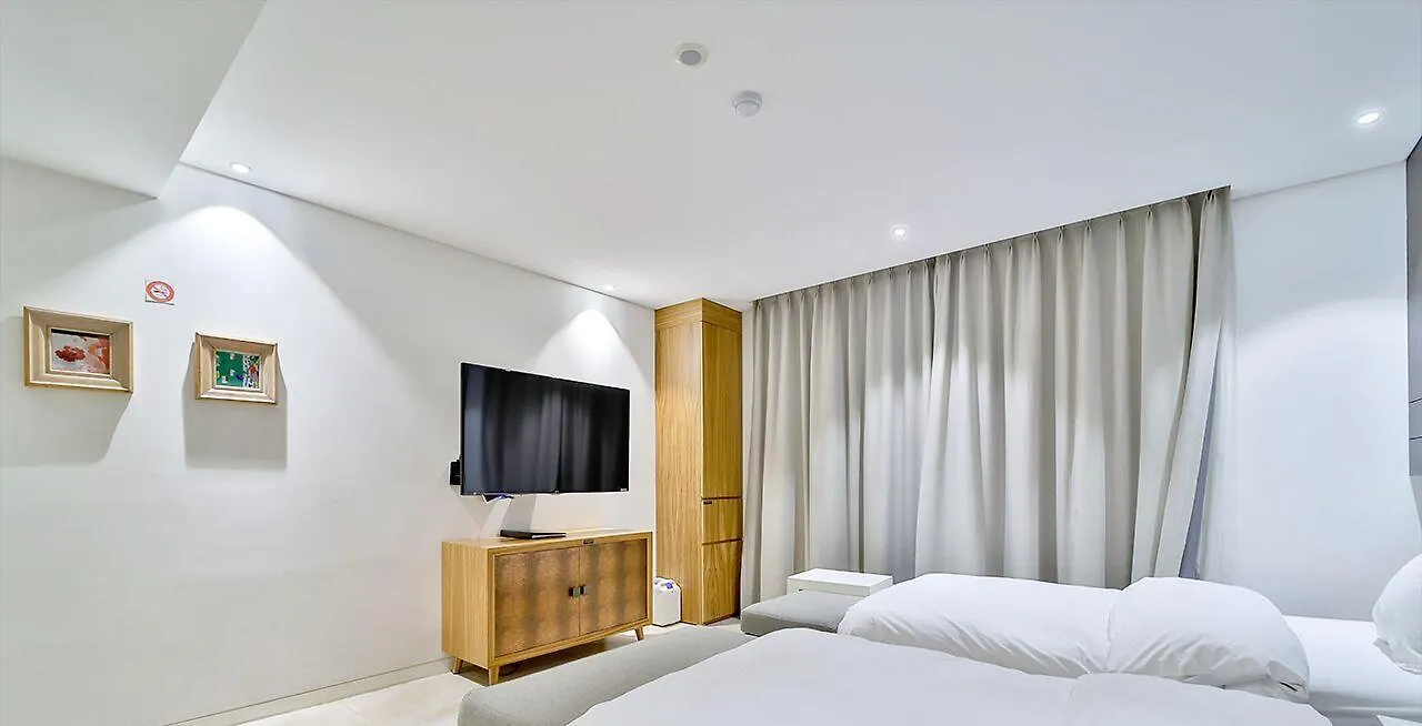 Golden Hotel Incheon 2*,  South Korea