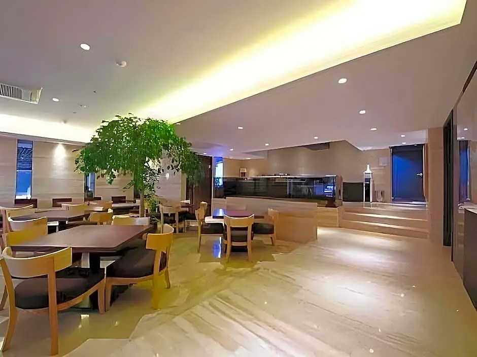 **  Golden Hotel Incheon Korsel
