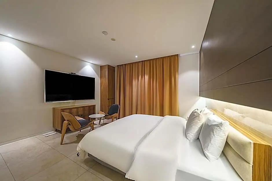 Golden Hotel Incheon