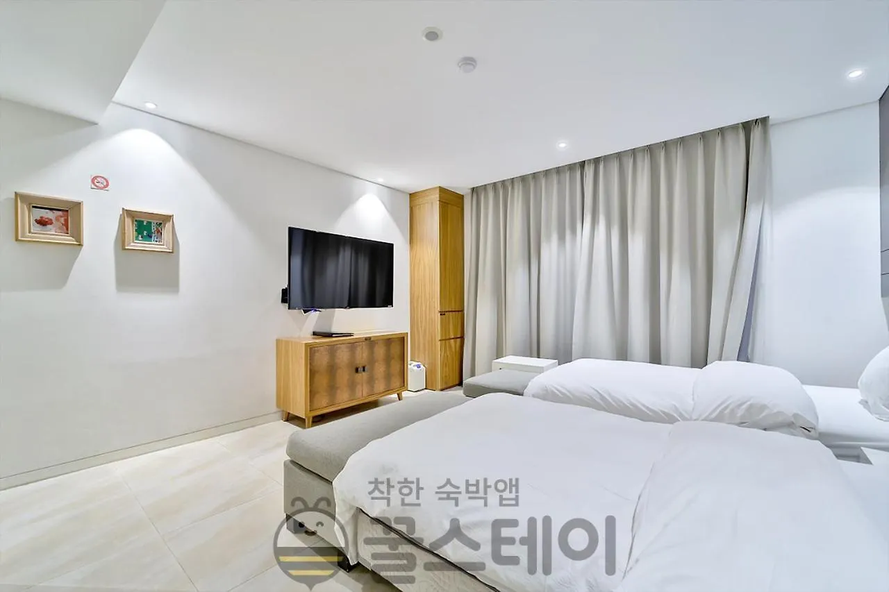 Golden Hotel Incheon 2*,  South Korea
